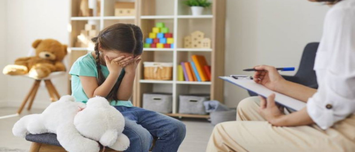 مشاور افسردگی کودکان